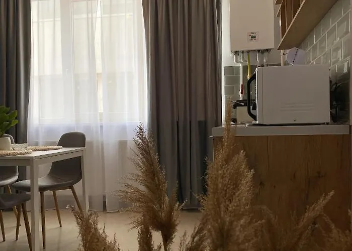 Royal Reed * Năvodari